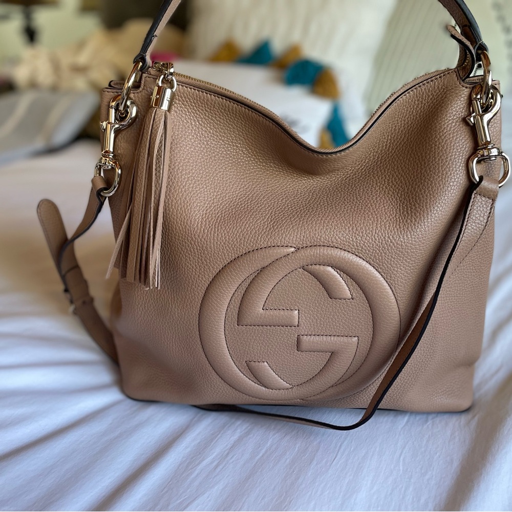 Gucci Taupe Pebbled Soho Hobo with Tassel and Gold Hardware - Picture 4 of 11